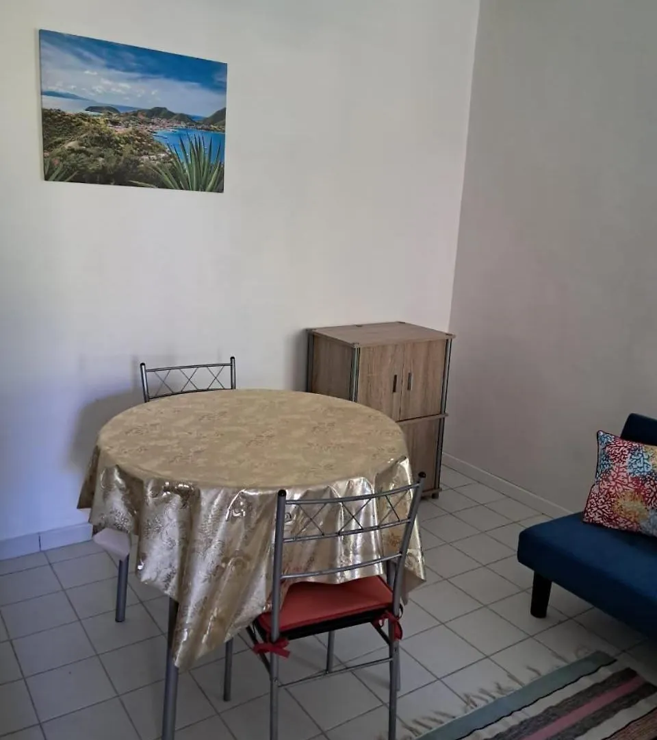 شقة Appartement Labrousse - Pom Kanel لو جوسيير